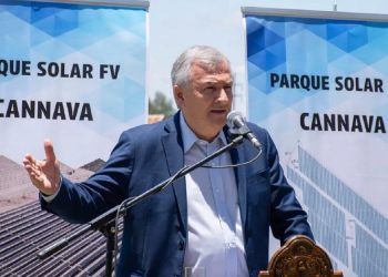 Morales puso en marcha la construcción del parque solar "Cannava"