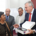 El Gobernador entregó tablets en tres municipios del interior