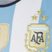 Hoy comienza la venta de la camiseta oficial de Argentina con las 3 estrellas