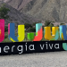 Artista plástico intervino cartel de Jujuy Energía Viva en Purmamarca y es furor en las redes sociales