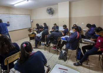 En Salta el Gobierno acordó con los docentes un incremento salarial del 35,5% hasta abril