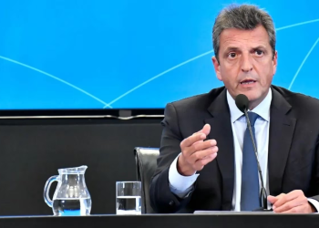 En medio de la escasez de dólares, Sergio Massa lanza el dólar agro: todos los detalles