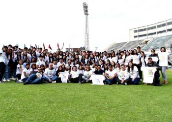 Promocionan la Línea 102 en la Fiesta Nacional de los Estudiantes