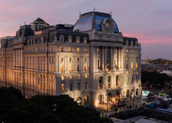 Entrega de los Premios Storni de poesía