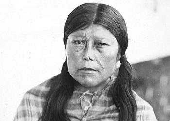 Muestra de fotos de mujeres originarias en La Plata