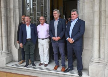 El Gobierno ratificó a la Mesa de Enlace su intención de subir retenciones