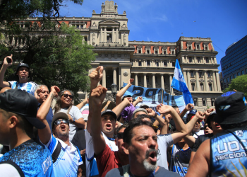 Pymes y empresarios autoconvocados llamarán a un cacerolazo contra el paro de la CGT
