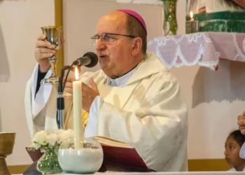 Tratamiento psicológico y restricción perimetral al arzobispo de Salta por violencia de género contra un grupo de monjas