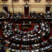 Uno por uno, los 142 diputados que aprobaron en general la Ley Bases y los que la rechazaron