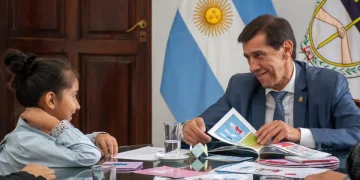 Sadir recibió a María Isabella Albarracín, la expositora más joven de la Feria Internacional del Libro