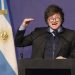 Javier Milei rechazó devaluar y dijo que "es falso que no se pueda crecer con cepo"