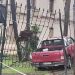 Una camioneta chocó con un taxi y terminó incrustada en las rejas de Casa de Gobierno
