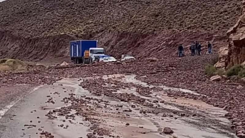 Debido al fuerte temporal de anoche, varias rutas jujeñas se encuentran intransitables