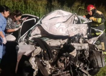 Dos jujeños perdieron la vida en un choque fatal entre un auto y un colectivo en Córdoba