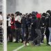 Dos hinchas de 13 y 18 años murieron en una avalancha previo al partido Colo Colo vs. Fortaleza: se suspendió el encuentro