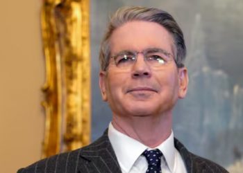 El secretario del Tesoro de Estados Unidos llega a la Argentina para reunirse con Milei y Caputo