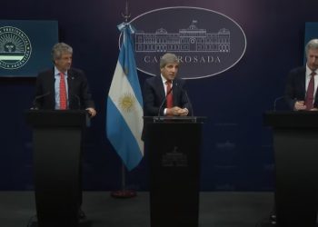 Dólares en el colchón: el Gobierno anunció la reducción de controles a los consumos, ahorros y gastos