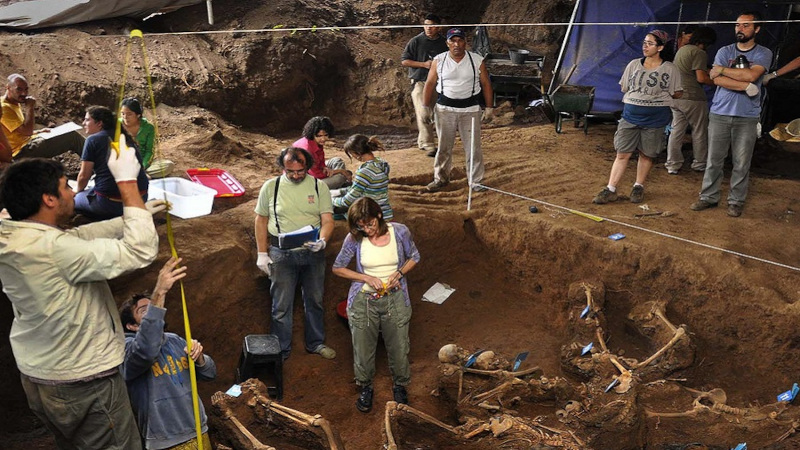 Doctor Honoris Causa para el equipo argentino de Antropología Forense