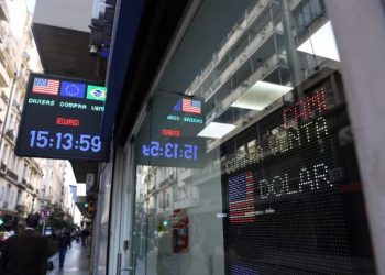 Tensión cambiaria: el dólar mayorista sube y está a menos de $2 de tocar el techo de la banda de flotación