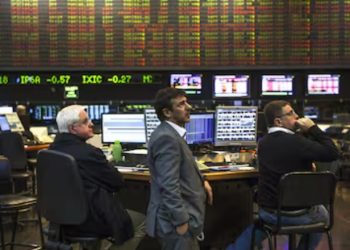 El riesgo país supera los 1300 puntos y alcanza el valor más alto en un año