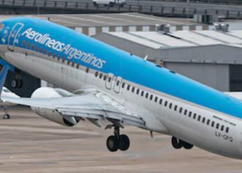 Aerolíneas Argentinas anunció un 20% de descuento en todos los vuelos dentro del país