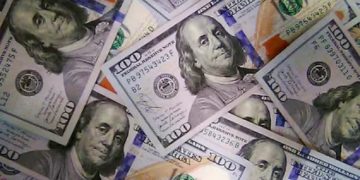 Tensión cambiaria: el dólar vuelve a superar los $1500, tras un nuevo mensaje de Bessent