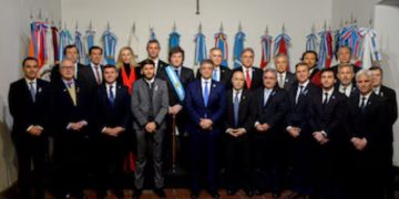 Javier Milei convoca a su Gabinete para una reunión con los gobernadores en Casa Rosada