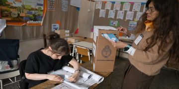 Tras el cierre de los comicios, el Gobierno destacó el debut de la Boleta Única: crece la expectativa por los resultados