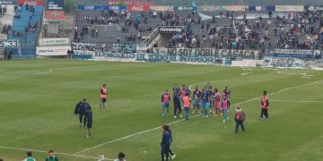 El partido entre Gimnasia de Jujuy y Deportivo Madryn fue suspendido por supuestas amenazas al árbitro en el entretiempo