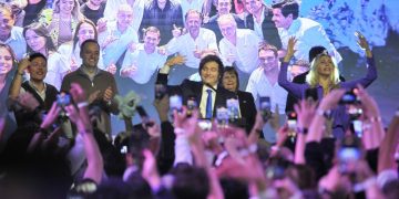 Categórico triunfo de LLA: gana en la provincia de Buenos Aires y obtiene más del 40% de los votos en todo el país