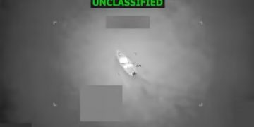 Estados Unidos atacó a otra lancha narco en el Caribe y abatió a seis traficantes: “Era operada por el Tren de Aragua”