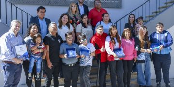 Natación Paralímpica: Reconocimiento a la Fundación "Los Pingüinos"
