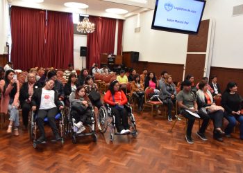 Presentaron en la Legislatura la revista de la Fundación MUDEBA sobre cuidados y discapacidad
