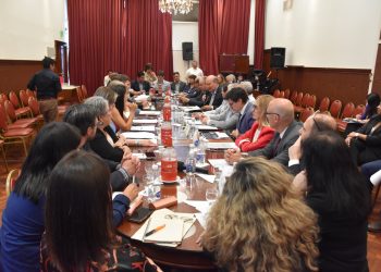 El ministro de Hacienda describió detalles del presupuesto 2026 en la Legislatura