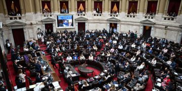 Con la presencia de Milei, juraron los nuevos diputados en el Congreso y Martín Menem fue reelecto como presidente de la Cámara