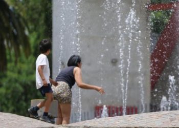 Argentina, un horno: alertas roja y naranja por calor extremo para 7 provincias