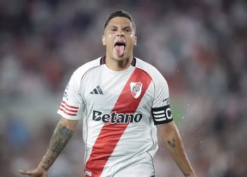 Con un doblete de Juanfer Quintero, River venció Gimnasia por el Torneo Apertura