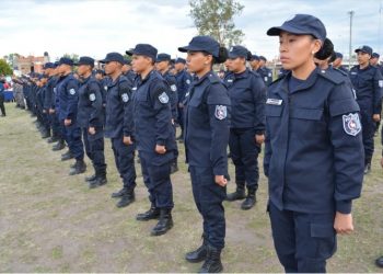 Seguridad: nuevos oficiales accedieron a su primer sueldo