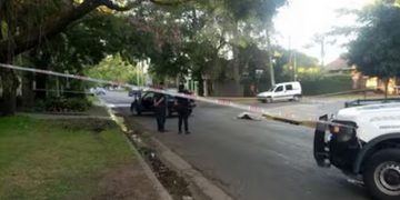 Pelea de tránsito fatal: un motociclista mató a golpes al conductor de un auto tras un choque