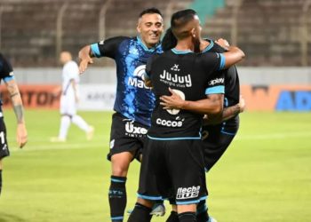 El Lobo jujeño venció por penales a Central Córdoba en Salta y pasó a 16avos. de la Copa Argentina