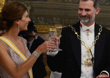Juliana Awada estaría en una relación con Felipe de Borbón, el rey de España