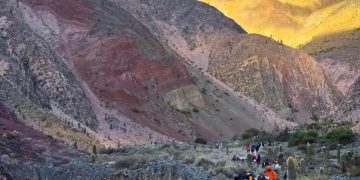 Multitudinario recibimiento a la Virgen de Punta Corral en Tumbaya