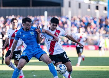 Con protagonismo del VAR, River sufrió pero le ganó a Estudiantes (RC)