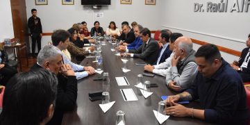 El Gobernador Carlos Sadir y el Vicegobernador Alberto Bernis impulsan agenda legislativa con el bloque oficialista