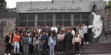 Estudiantes del Instituto Superior de Capacitación Aduanera Jujuy "Dr. Guillermo E. Snopek" visitaron la Legislatura