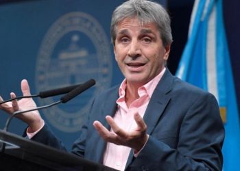 El riesgo país cayó a 551 puntos: suben bonos y acciones en Wall Street