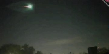 Video: una impresionante bola de fuego se vio en Buenos Aires