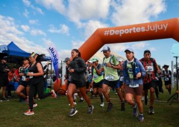 Con presencia del gobernador Sadir, se corrió el trail por el Día Grande de Jujuy en León