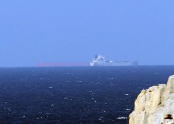 Irán volvió a cerrar el estrecho de Ormuz tras el ataque de Israel contra Hezbollah: “Cualquier barco será destruido”