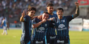 Gimnasia se consolida en la punta con una goleada ante Almagro por 6 a 1